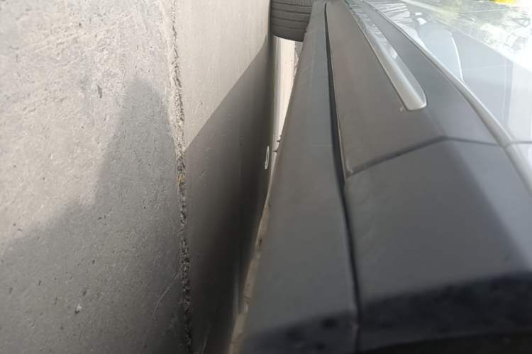 Used Leapmotor C11 2024 Range-Extended 300 Luxury Edition Right Side Sill