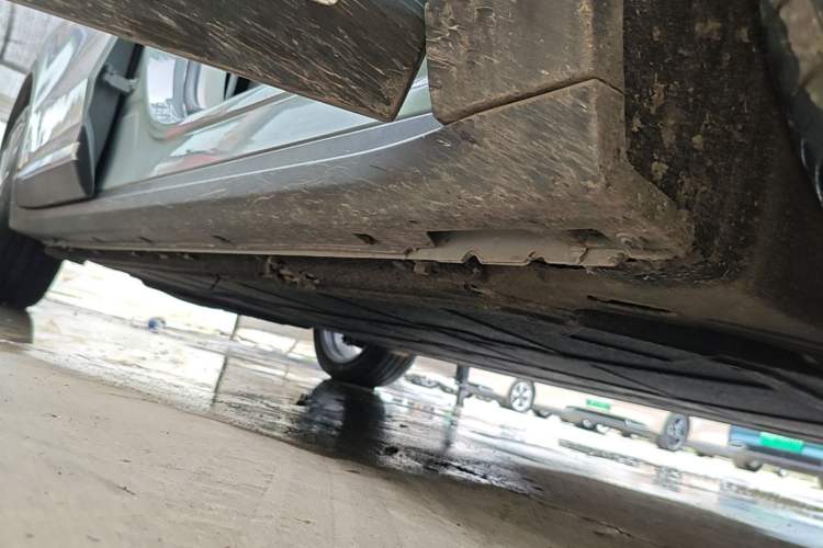 Used Leapmotor C11 2024 All-Electric 580 Luxury Edition Right Side Sill
