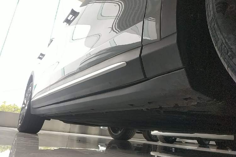 Used Leapmotor C11 2024 All-Electric 580 Luxury Edition Right Side Sill