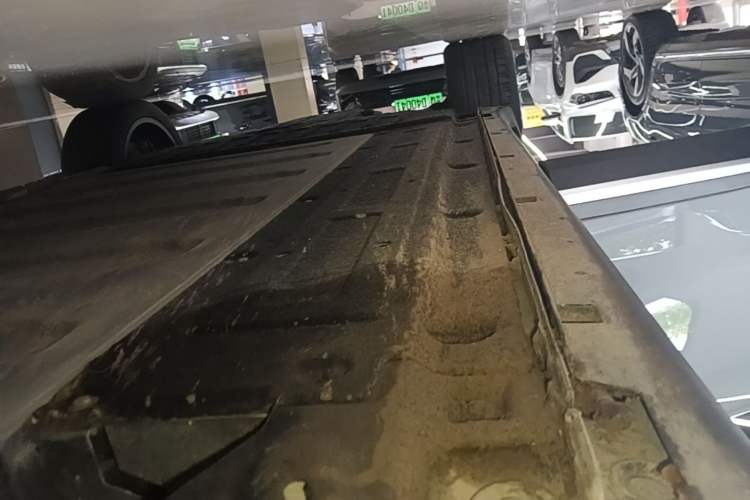 Used Leapmotor C11 2024 Range-Extended 300 Luxury Edition Right Side Sill