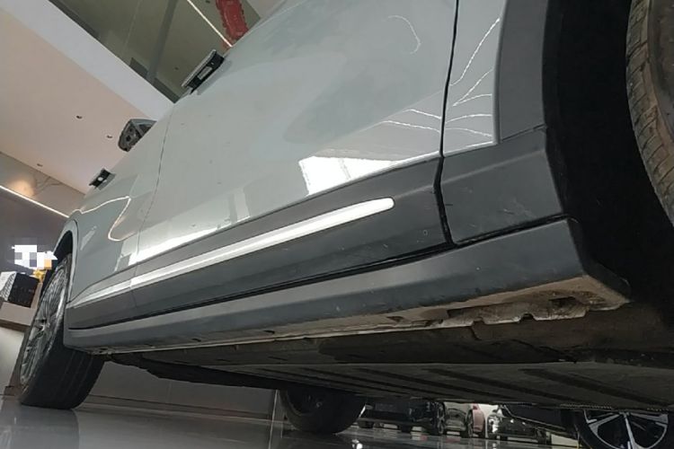 Used Leapmotor C11 2024 Range-Extended 300 Luxury Edition Right Side Sill
