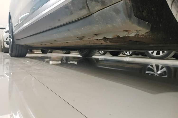 Used Leapmotor C11 2024 All-Electric 580 Luxury Edition Right Side Sill