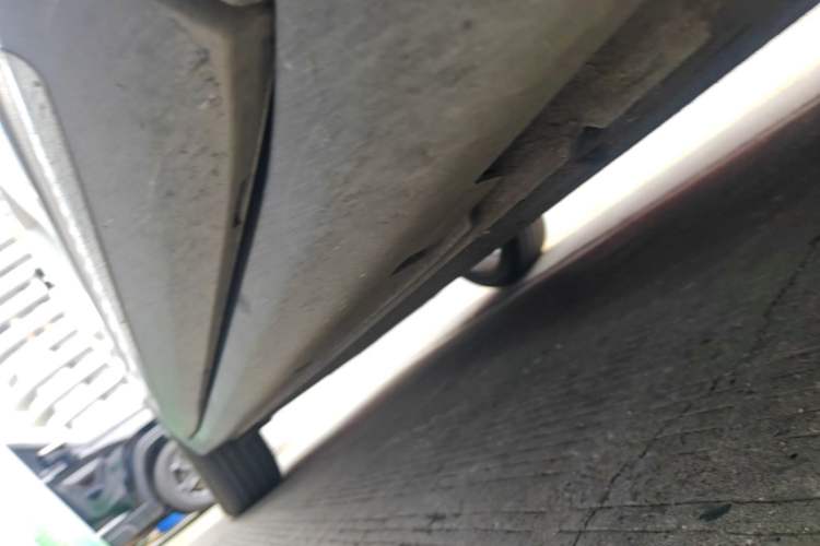 Used Leapmotor C11 2024 All-Electric 580 Luxury Edition Right Side Sill