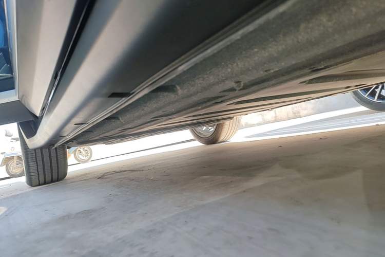 Used Leapmotor C11 2024 Range-Extended 300 Luxury Edition Right Side Sill