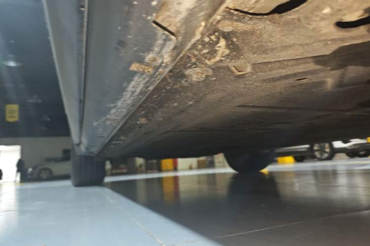 Used Leapmotor C11 2024 All-Electric 580 Luxury Edition Right Side Sill