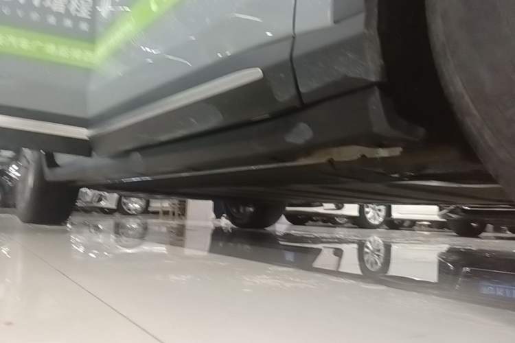 Used Leapmotor C11 2024 Range-Extended 300 Luxury Edition Right Side Sill