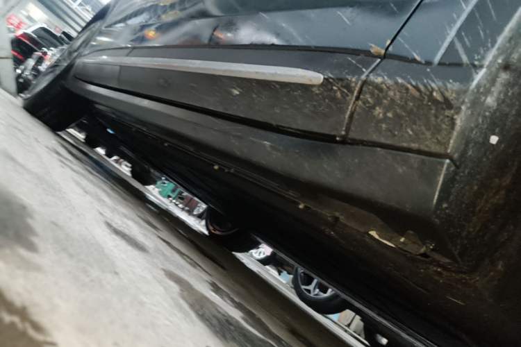 Used Leapmotor C11 2024 All-Electric 580 Luxury Edition Right Side Sill
