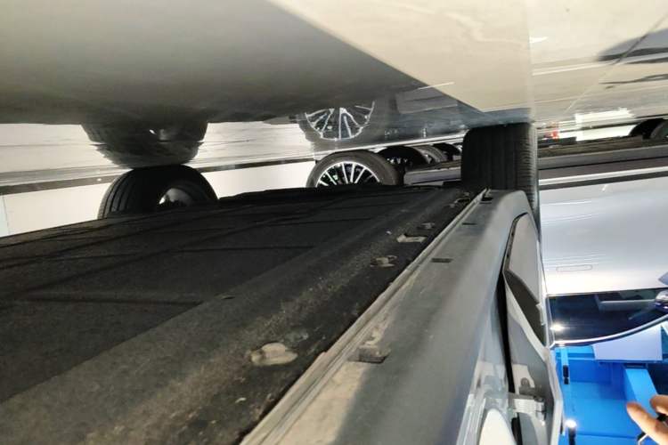 Used Leapmotor C11 2024 All-Electric 580 Luxury Edition Right Side Sill
