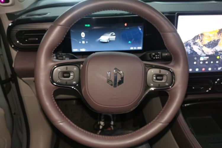 Used Leapmotor C11 2024 All-Electric 580 Luxury Edition Steering Wheel