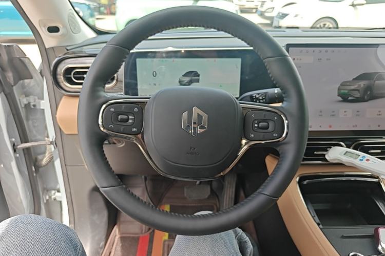 Used Leapmotor C11 2024 Range-Extended 300 Luxury Edition Steering Wheel