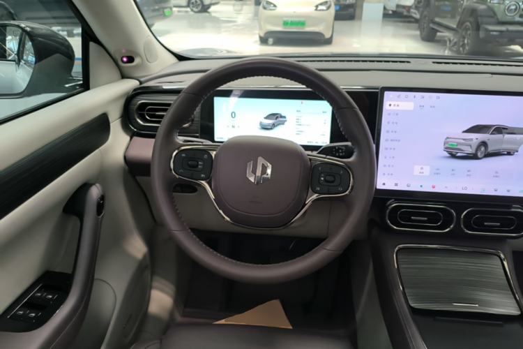 Used Leapmotor C11 2024 All-Electric 580 Luxury Edition Steering Wheel