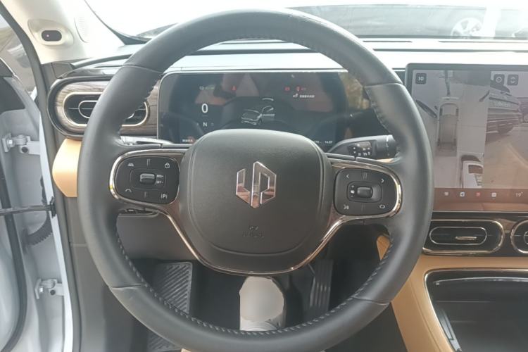 Used Leapmotor C11 2024 Range-Extended 300 Luxury Edition Steering Wheel