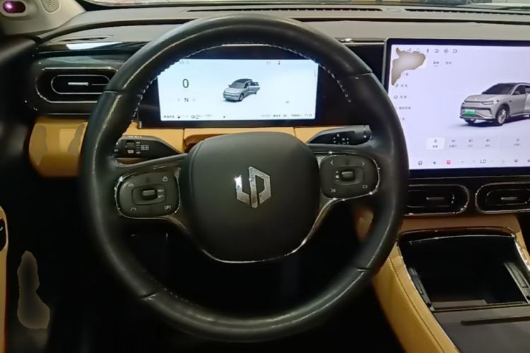 Used Leapmotor C11 2024 Range-Extended 300 Luxury Edition Steering Wheel