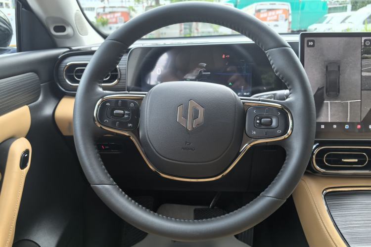 Used Leapmotor C11 2024 All-Electric 580 Luxury Edition Steering Wheel