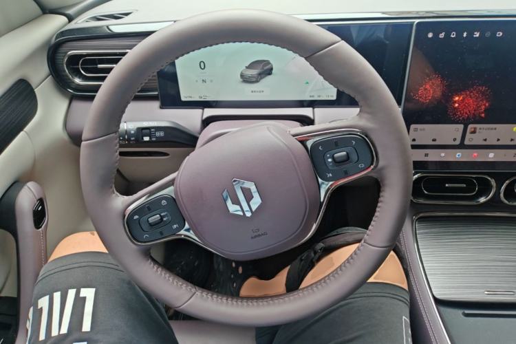 Used Leapmotor C11 2024 All-Electric 580 Luxury Edition Steering Wheel