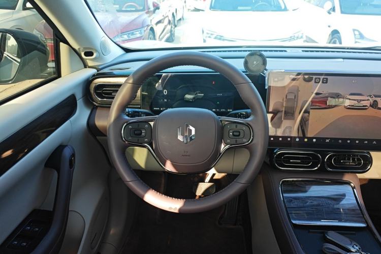 Used Leapmotor C11 2024 Range-Extended 300 Luxury Edition Steering Wheel