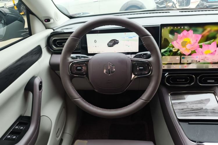 Used Leapmotor C11 2024 Range-Extended 300 Luxury Edition Steering Wheel