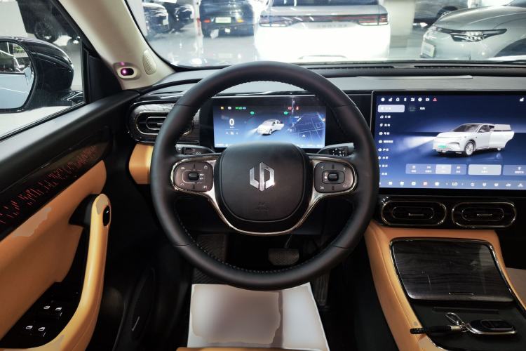 Used Leapmotor C11 2024 Range-Extended 300 Luxury Edition Steering Wheel