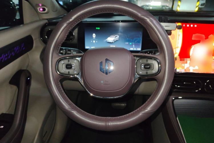 Used Leapmotor C11 2024 All-Electric 580 Luxury Edition Steering Wheel