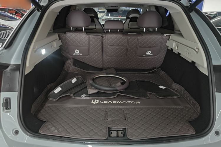 Used Leapmotor C11 2024 All-Electric 580 Luxury Edition Trunk
