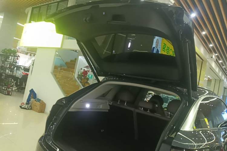 Used Leapmotor C11 2024 All-Electric 580 Luxury Edition Trunk