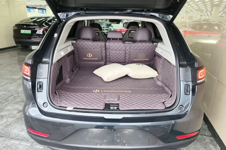 Used Leapmotor C11 2024 All-Electric 580 Luxury Edition Trunk