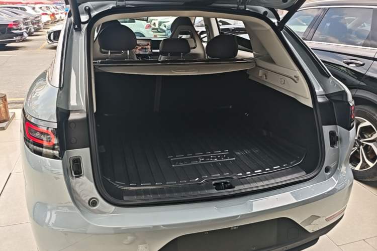 Used Leapmotor C11 2024 Range-Extended 200 Smart Enjoyment Edition Trunk