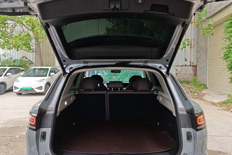 Used Leapmotor C11 2024 All-Electric 580 Luxury Edition Trunk