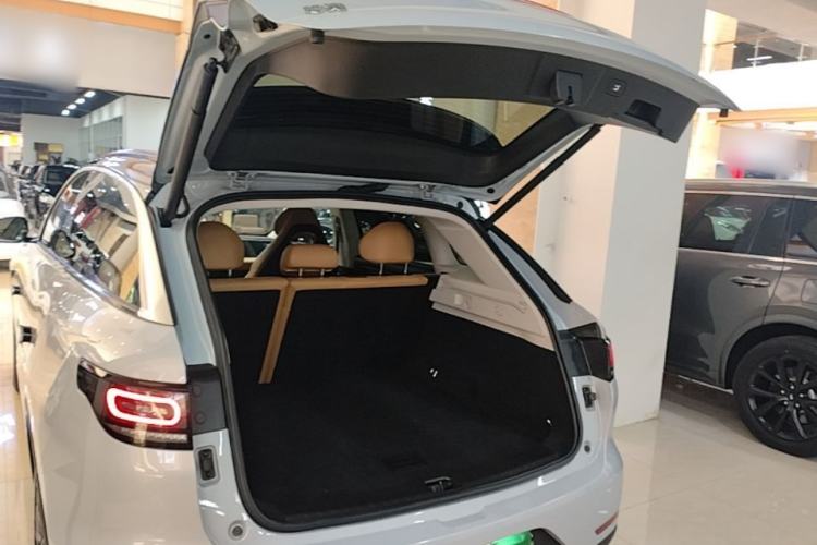 Used Leapmotor C11 2024 All-Electric 580 Luxury Edition Trunk