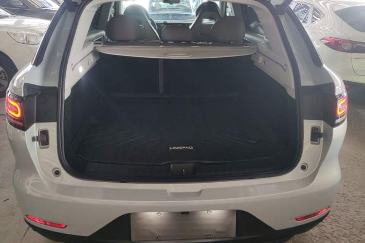 Used Leapmotor C11 2024 Range-Extended 200 Smart Enjoyment Edition Trunk