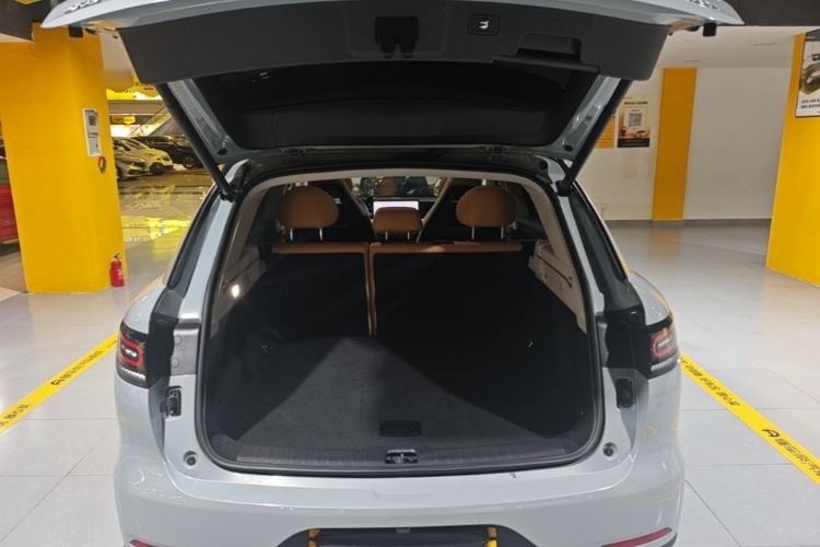 Used Leapmotor C11 2024 All-Electric 580 Luxury Edition Trunk