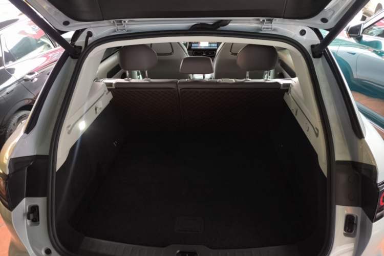 Used Leapmotor C11 2024 All-Electric 580 Luxury Edition Trunk
