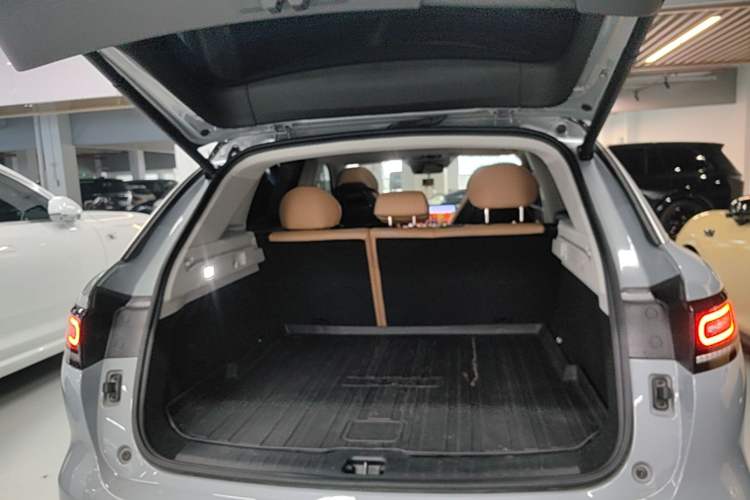 Used Leapmotor C11 2024 All-Electric 580 Luxury Edition Trunk
