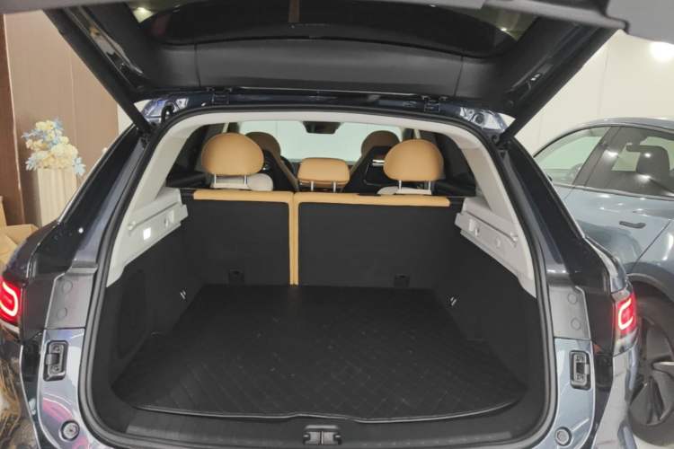 Used Leapmotor C11 2024 All-Electric 580 Luxury Edition Trunk