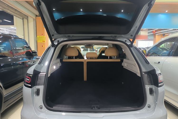 Used Leapmotor C11 2024 All-Electric 580 Luxury Edition Trunk