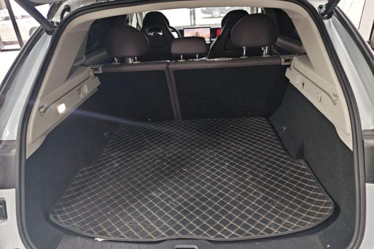 Used Leapmotor C11 2024 All-Electric 580 Luxury Edition Trunk