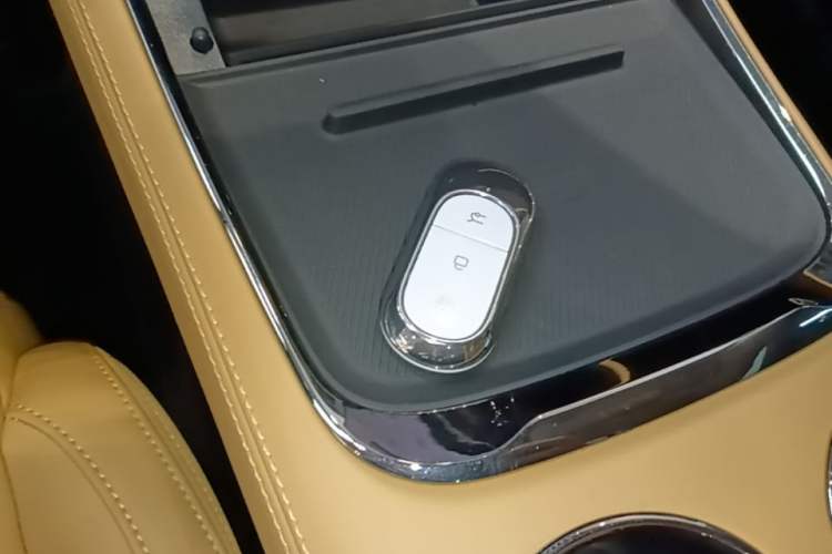 Used Leapmotor C11 2024 Range-Extended 300 Luxury Edition Vehicle Key