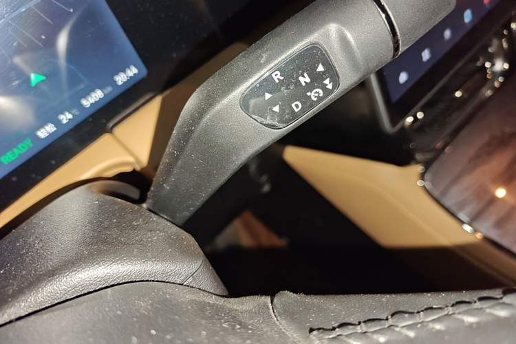 Used Leapmotor C11 2024 Range-Extended 300 Luxury Edition Gear Lever