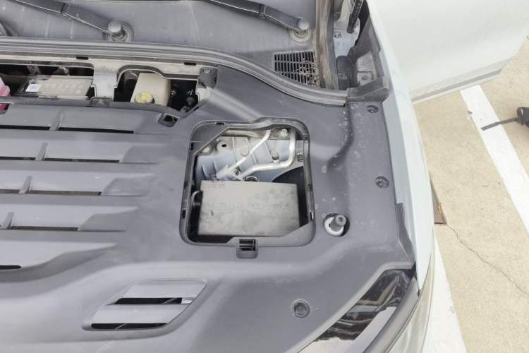 Used Leapmotor C11 2024 All-Electric 580 Luxury Edition Engine Bay Left