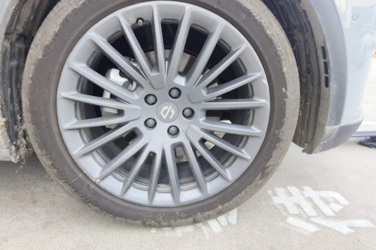 Used Leapmotor C11 2024 All-Electric 580 Luxury Edition Right Front Wheel Hub