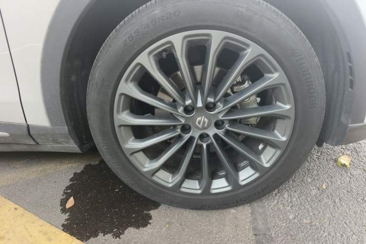 Used Leapmotor C11 2024 Range-Extended 300 Luxury Edition Right Front Wheel Hub