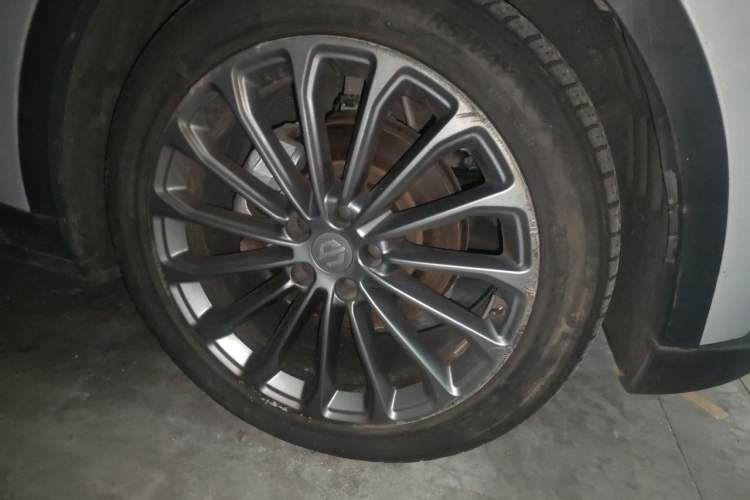 Used Leapmotor C11 2024 All-Electric 580 Luxury Edition Right Front Wheel Hub