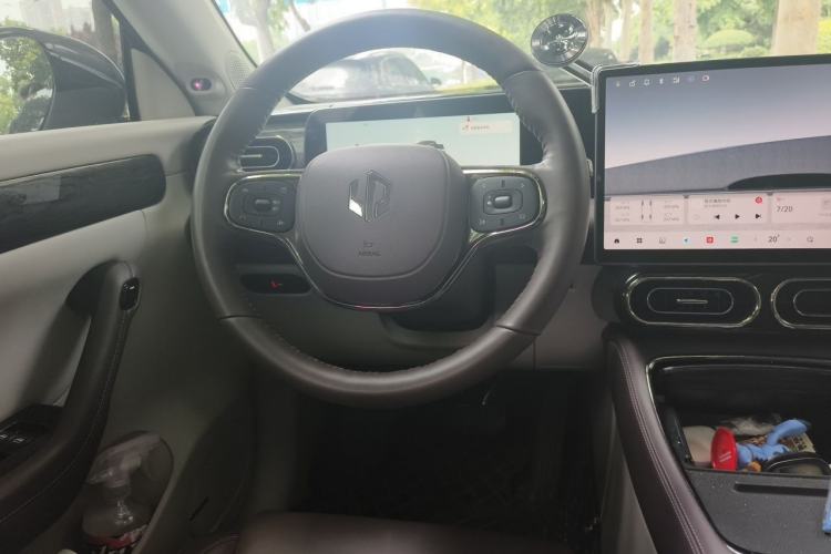 Used Leapmotor C11 2024 Range-Extended 300 Luxury Edition Steering Wheel