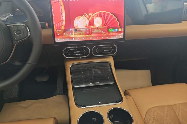 Used Leapmotor C11 2024 Range-Extended 300 Luxury Edition Audio And AC Panel