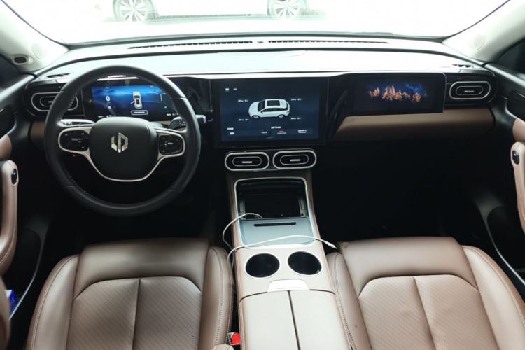 Used Leapmotor C11 2024 Pure Electric 515 Smart Edition Center Console