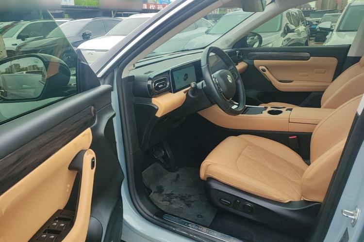 Used Leapmotor C11 2024 Range-Extended 300 Luxury Edition Driver Seat