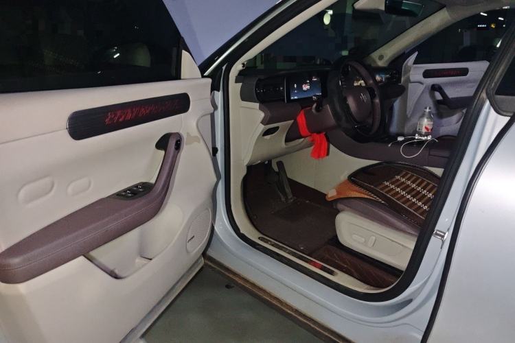 Used Leapmotor C11 2024 All-Electric 580 Luxury Edition Driver Seat