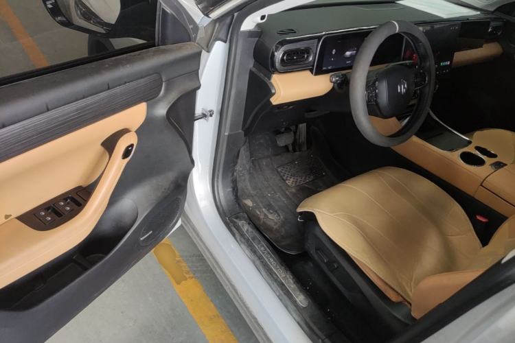 Used Leapmotor C11 2024 All-Electric 580 Luxury Edition Driver Seat