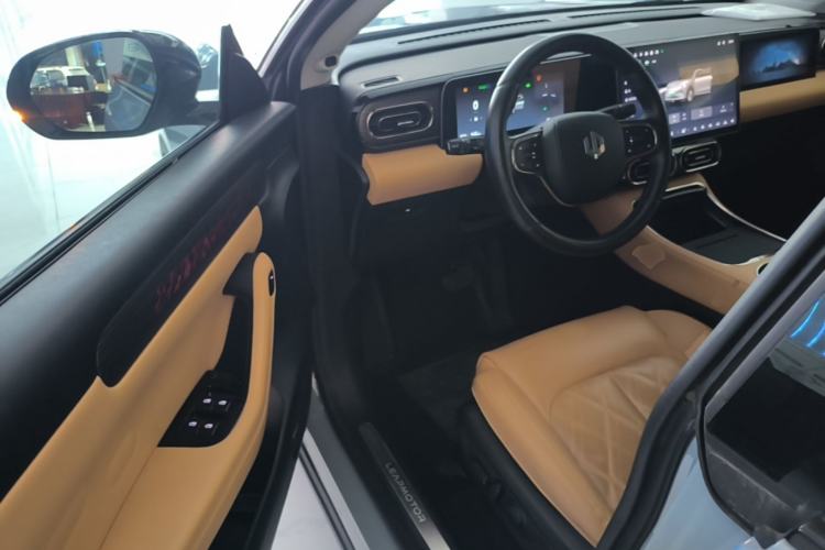 Used Leapmotor C11 2024 All-Electric 580 Luxury Edition Driver Seat