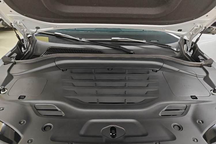 Used Leapmotor C11 2024 All-Electric 580 Luxury Edition Engine Bay